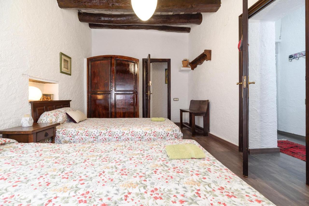 Masia Can Manent Del Bosc S XVIII Santa Eulalia de Ronsana Экстерьер фото